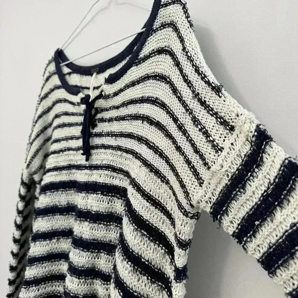 Free People Judy  Punk Loose Knit Oversized Striped Boho Sweater Navy Women's XS - Picture 9 of 11